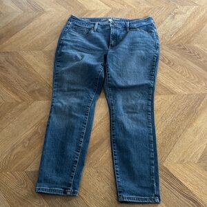 Universal Thread mid rise curvy skinny jeans